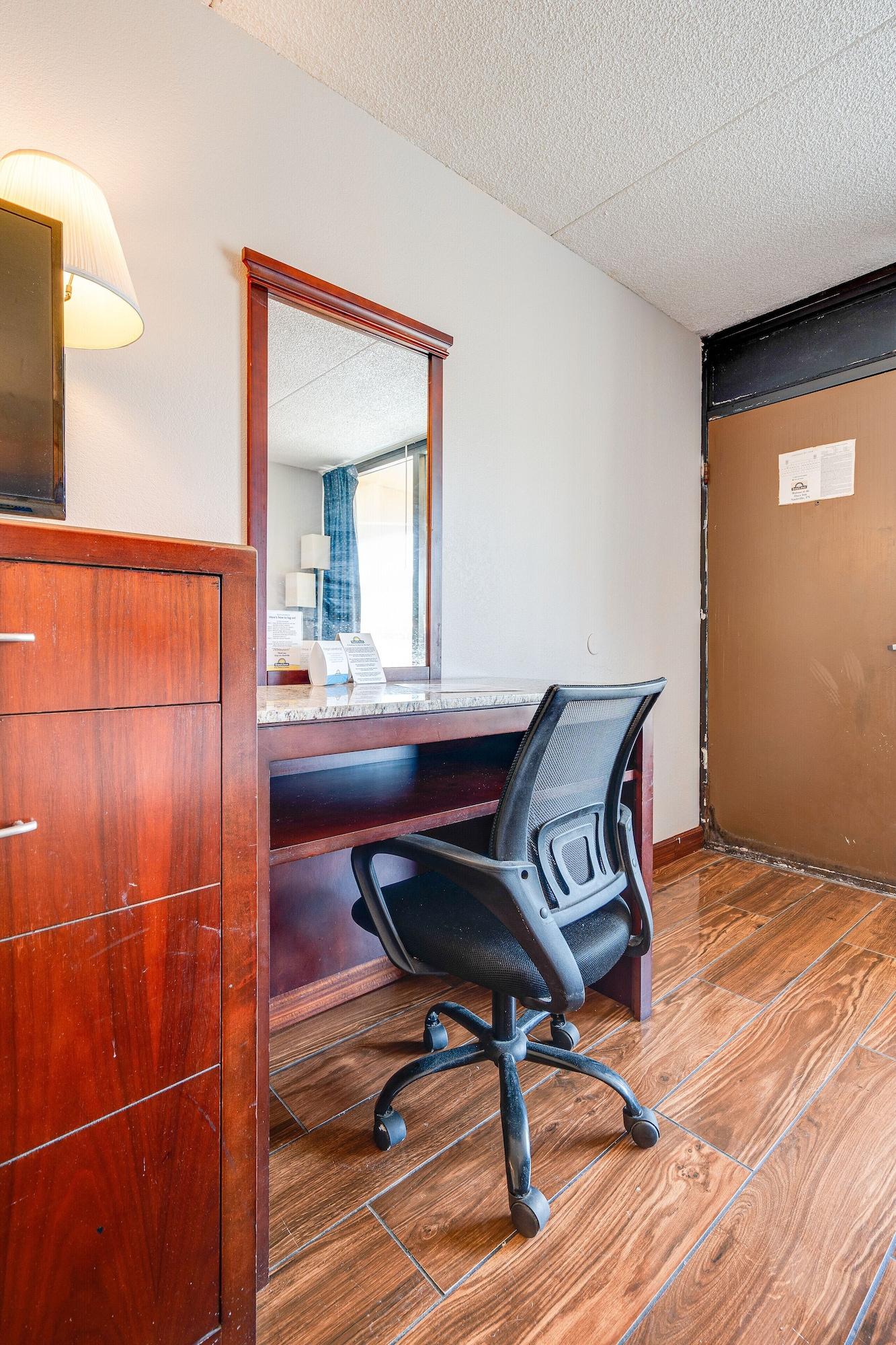 Days Inn By Wyndham Nashville Saint Thomas West Hospital Dış mekan fotoğraf
