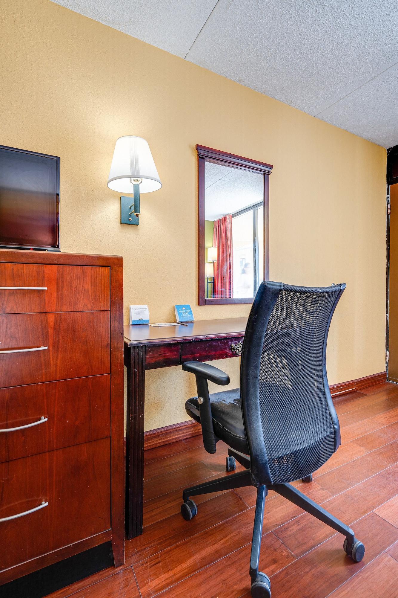 Days Inn By Wyndham Nashville Saint Thomas West Hospital Dış mekan fotoğraf