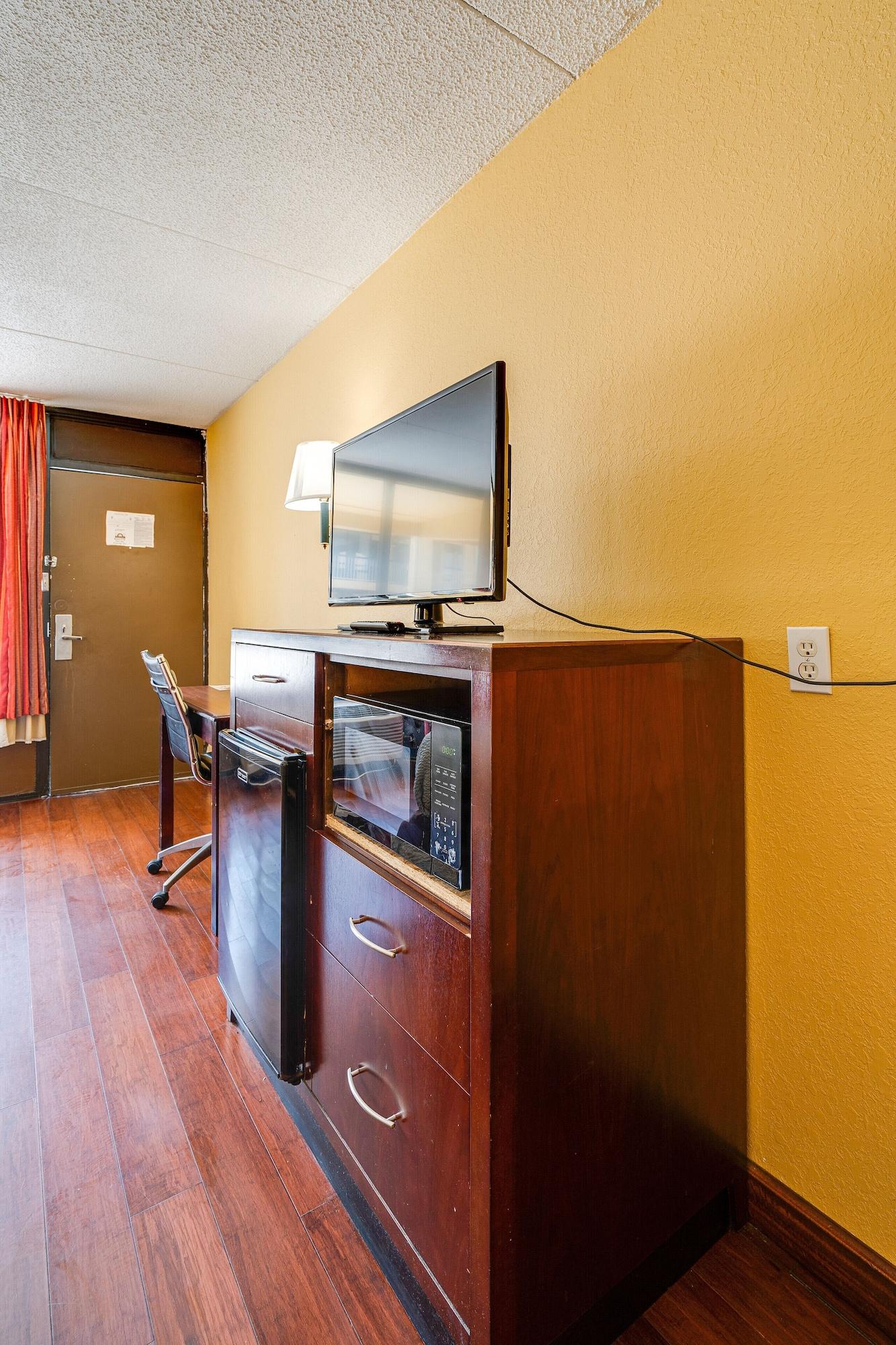 Days Inn By Wyndham Nashville Saint Thomas West Hospital Dış mekan fotoğraf