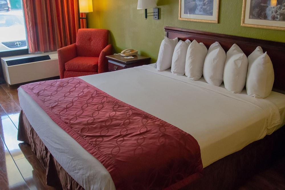 Days Inn By Wyndham Nashville Saint Thomas West Hospital Dış mekan fotoğraf